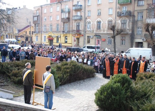 Хресна дорога ненародженої дитини вілбулась в Івано-франківську.(ФОТО)